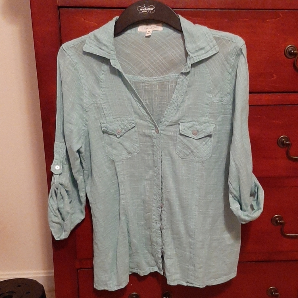 Eden & Olivia 3/4 sleeve top